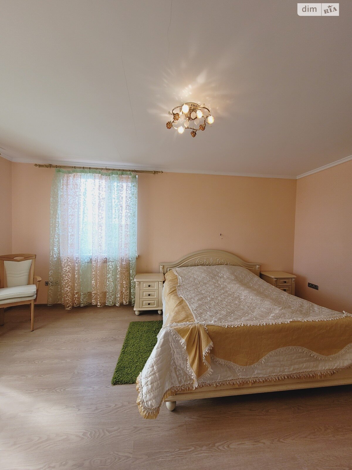 трехэтажная часть дома, 165 кв. м, кирпич. Сдается помесячно в Житомире, в районе Соколова Гора фото 1 трехэтажная часть дома, 165 кв. м, кирпич. Сдается помесячно в Житомире, в районе Соколова Гора фото 1