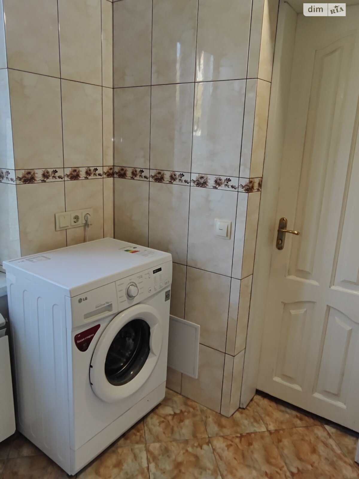 однопроверхова частина будинку, 56 кв. м, цегла. Здається помісячно в Житомирі, в районі Вокзал фото 1