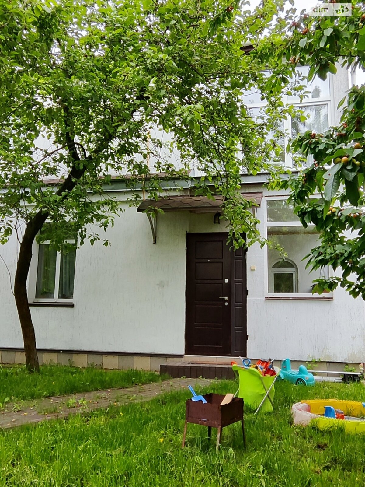 двухэтажная часть дома, 93 кв. м, кирпич. Сдается помесячно в Киеве, в районе Батыева Гора фото 1 двухэтажная часть дома, 93 кв. м, кирпич. Сдается помесячно в Киеве, в районе Батыева Гора фото 1