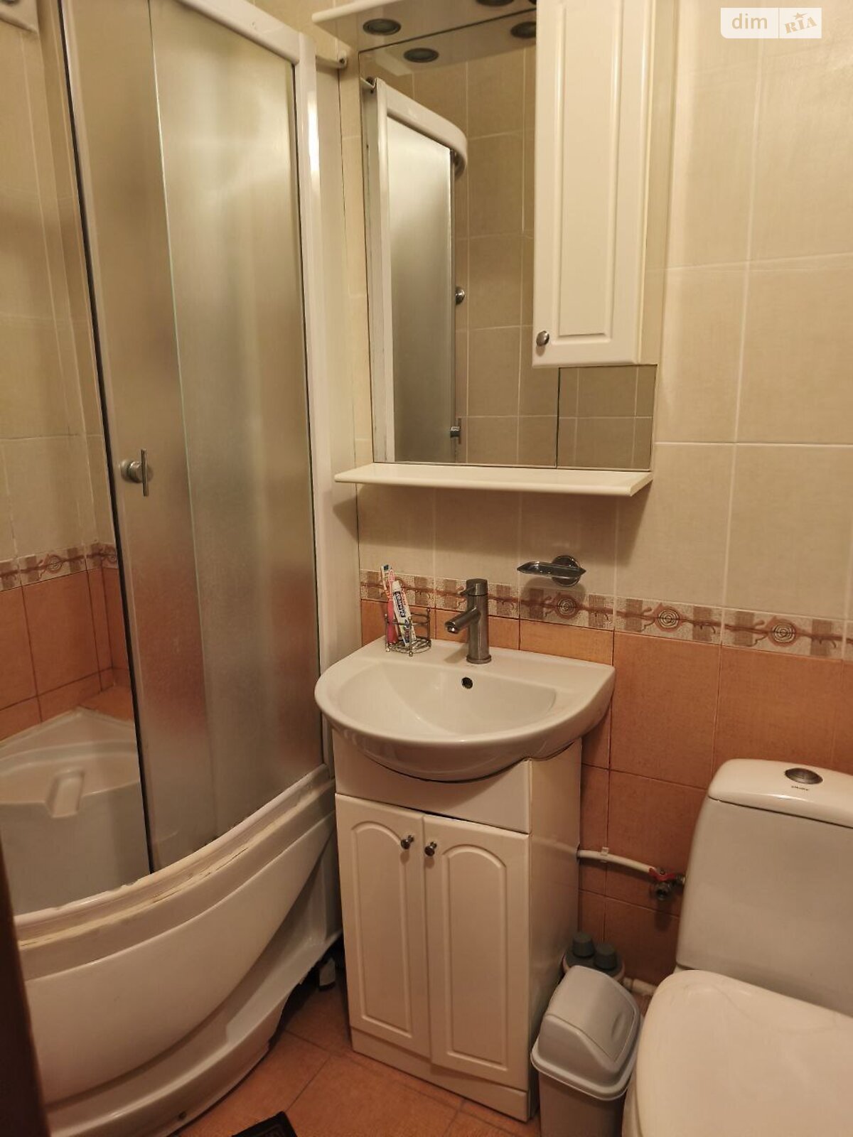 двухэтажная часть дома, 120 кв. м, кирпич. Сдается помесячно в Лиманке фото 1 двухэтажная часть дома, 120 кв. м, кирпич. Сдается помесячно в Лиманке фото 1