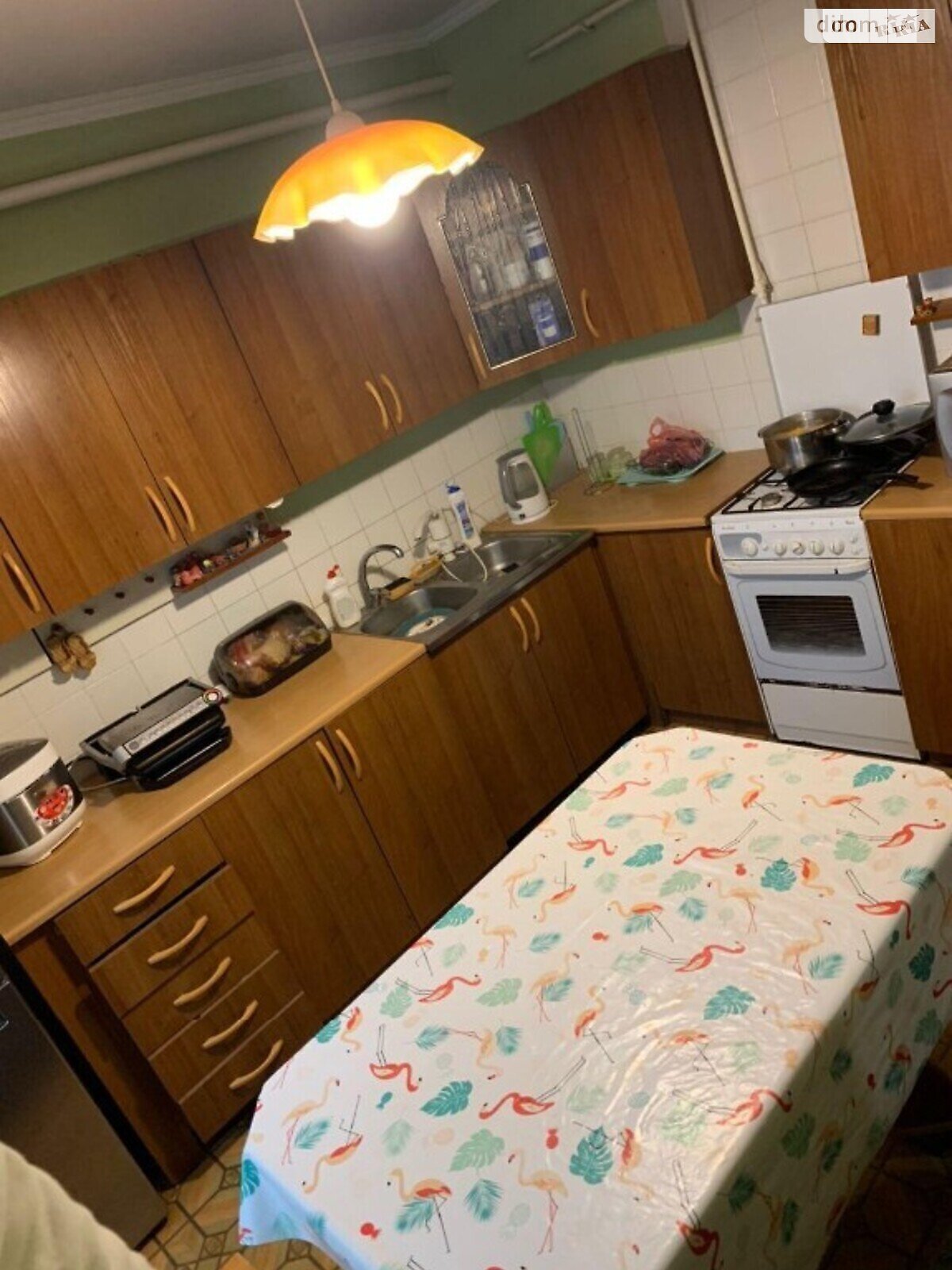 одноэтажная часть дома, 66 кв. м, кирпич. Сдается помесячно в Луцке, в районе Центр фото 1