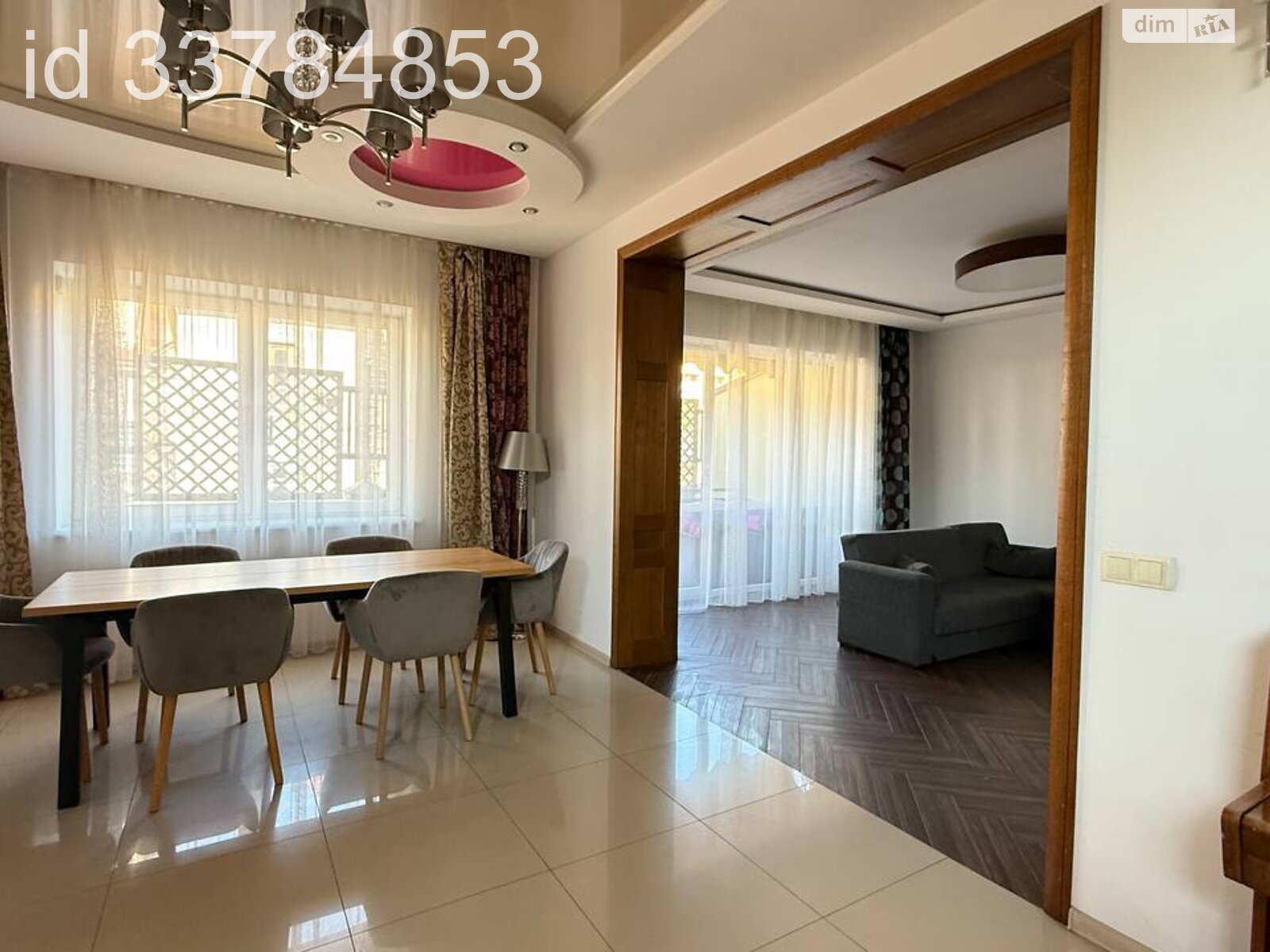 двухэтажная часть дома, 200 кв. м, кирпич. Сдается помесячно в Львове, в районе Богдановка фото 1 двухэтажная часть дома, 200 кв. м, кирпич. Сдается помесячно в Львове, в районе Богдановка фото 1