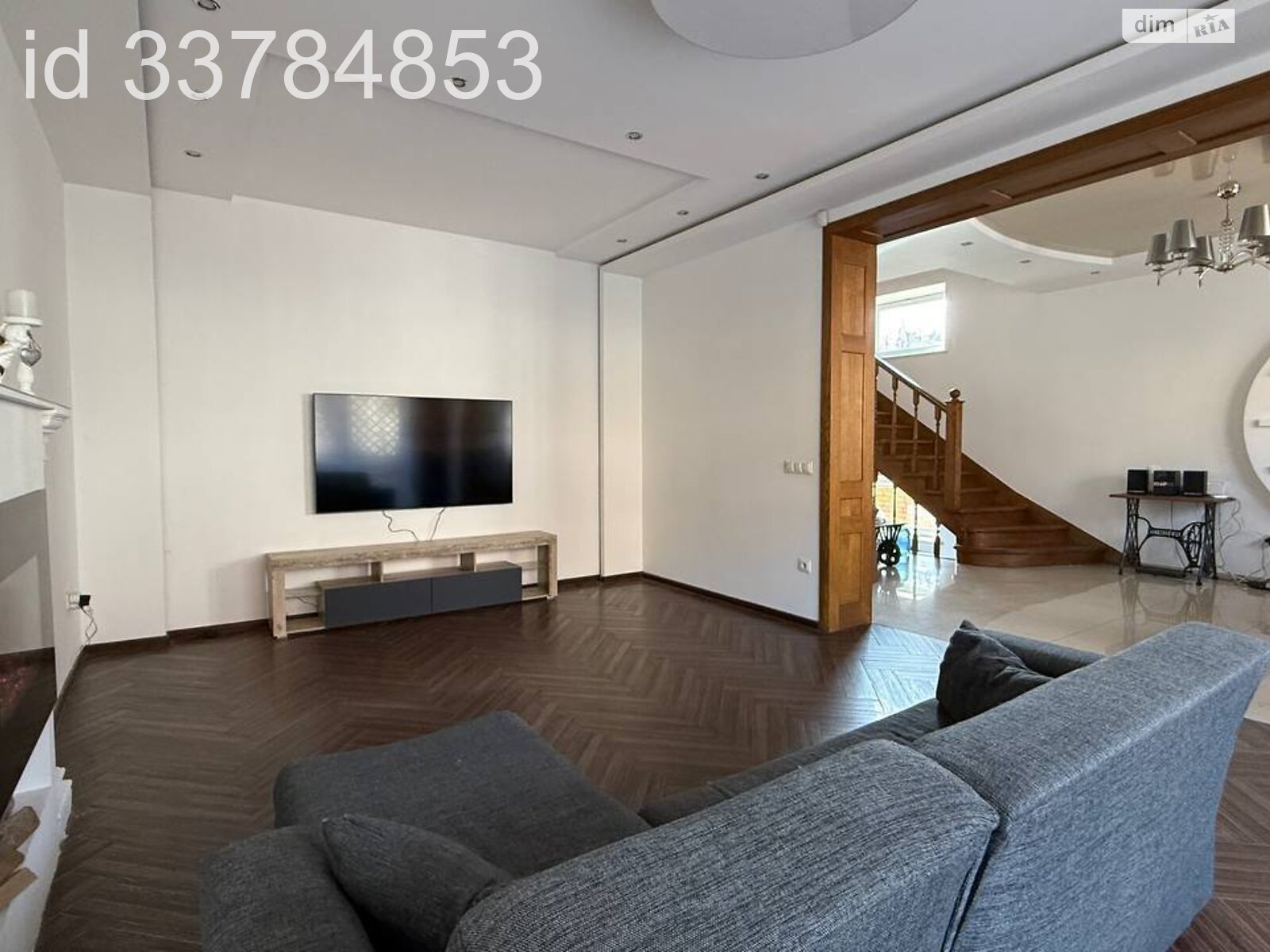 двухэтажная часть дома, 200 кв. м, кирпич. Сдается помесячно в Львове, в районе Богдановка фото 1 двухэтажная часть дома, 200 кв. м, кирпич. Сдается помесячно в Львове, в районе Богдановка фото 1