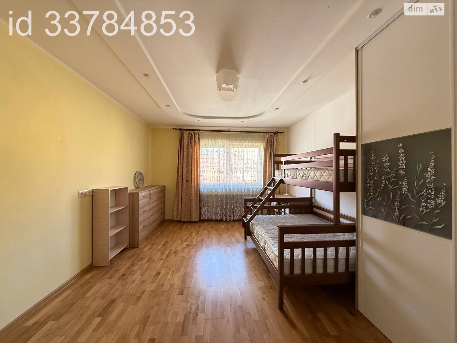 двухэтажная часть дома, 200 кв. м, кирпич. Сдается помесячно в Львове, в районе Богдановка фото 1 двухэтажная часть дома, 200 кв. м, кирпич. Сдается помесячно в Львове, в районе Богдановка фото 1