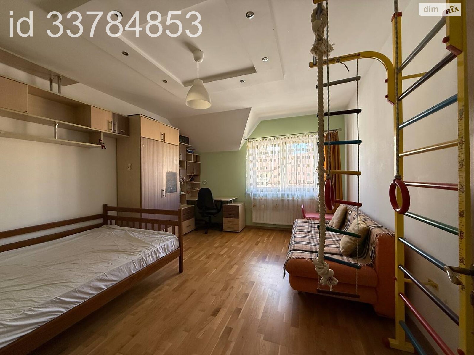 двухэтажная часть дома, 200 кв. м, кирпич. Сдается помесячно в Львове, в районе Богдановка фото 1 двухэтажная часть дома, 200 кв. м, кирпич. Сдается помесячно в Львове, в районе Богдановка фото 1