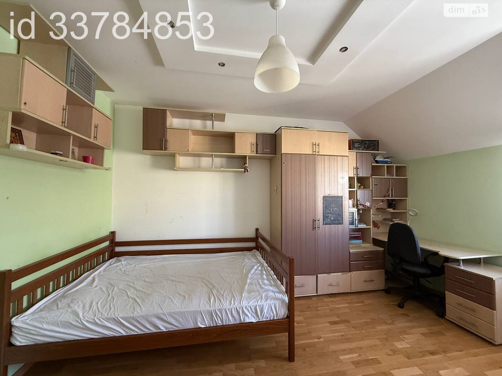 двухэтажная часть дома, 200 кв. м, кирпич. Сдается помесячно в Львове, в районе Богдановка фото 1 двухэтажная часть дома, 200 кв. м, кирпич. Сдается помесячно в Львове, в районе Богдановка фото 1