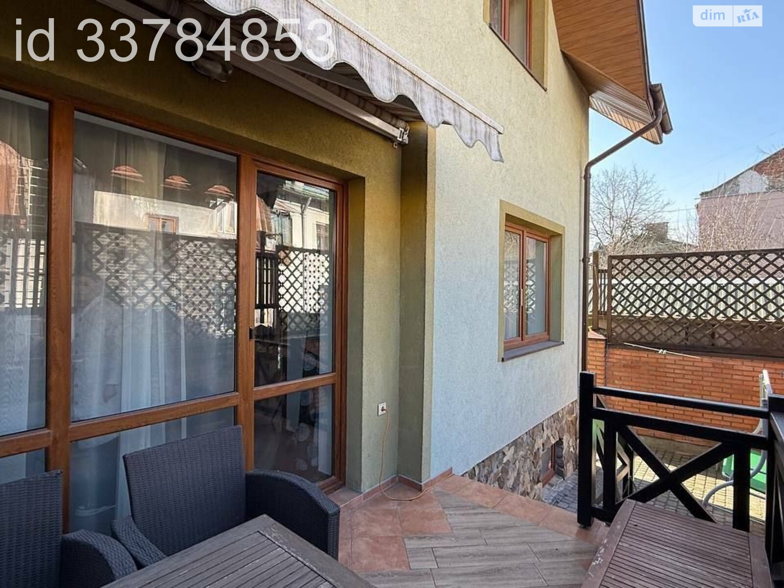 двухэтажная часть дома, 200 кв. м, кирпич. Сдается помесячно в Львове, в районе Богдановка фото 1 двухэтажная часть дома, 200 кв. м, кирпич. Сдается помесячно в Львове, в районе Богдановка фото 1