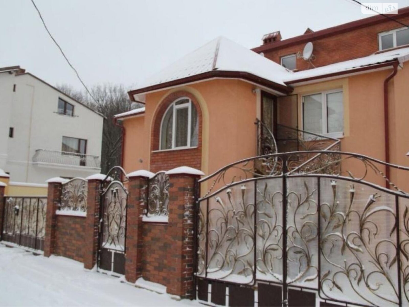 двухэтажная часть дома, 85 кв. м, кирпич. Сдается помесячно в Львове, в районе Лычаковский фото 1