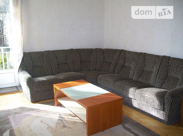 трехэтажная часть дома, 69 кв. м, кирпич. Сдается помесячно в Львове, в районе Лычаковский фото 1 трехэтажная часть дома, 69 кв. м, кирпич. Сдается помесячно в Львове, в районе Лычаковский фото 1