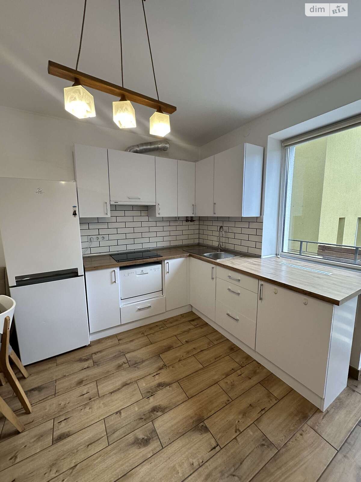 трехэтажная часть дома, 74 кв. м, кирпич. Сдается помесячно в Львове, в районе Скниловок фото 1 трехэтажная часть дома, 74 кв. м, кирпич. Сдается помесячно в Львове, в районе Скниловок фото 1