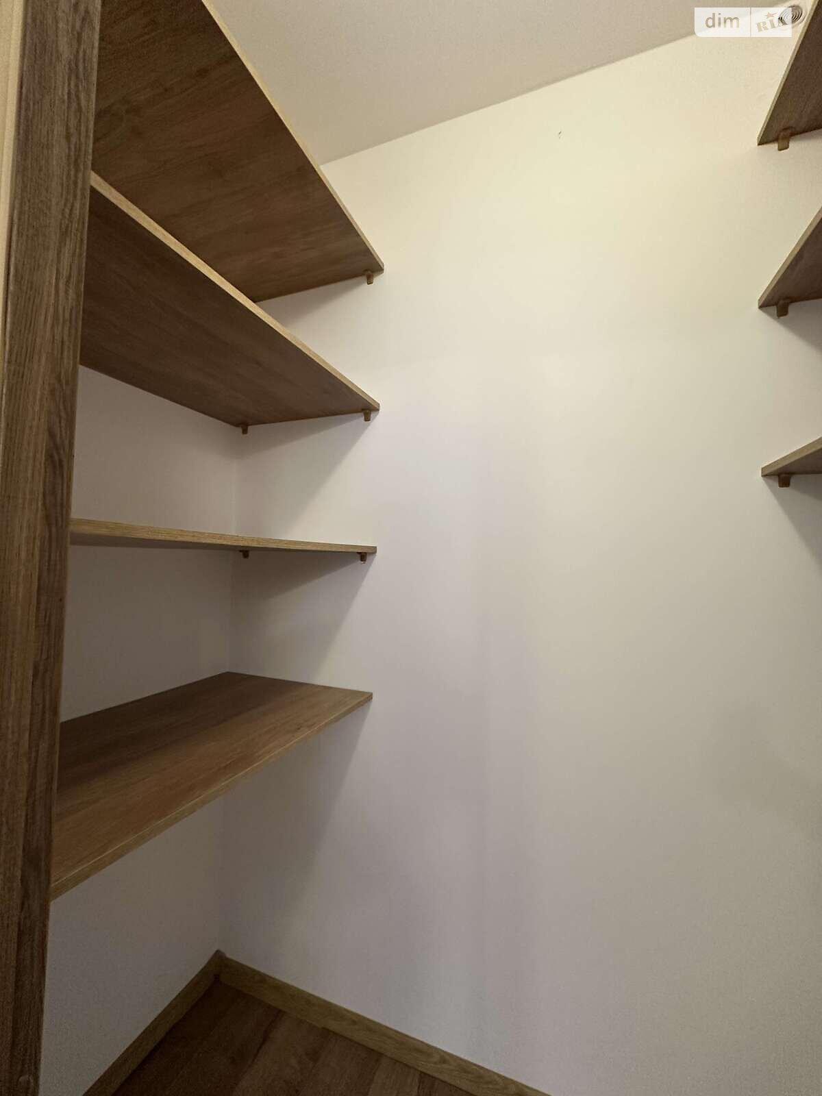 трехэтажная часть дома, 74 кв. м, кирпич. Сдается помесячно в Львове, в районе Скниловок фото 1 трехэтажная часть дома, 74 кв. м, кирпич. Сдается помесячно в Львове, в районе Скниловок фото 1