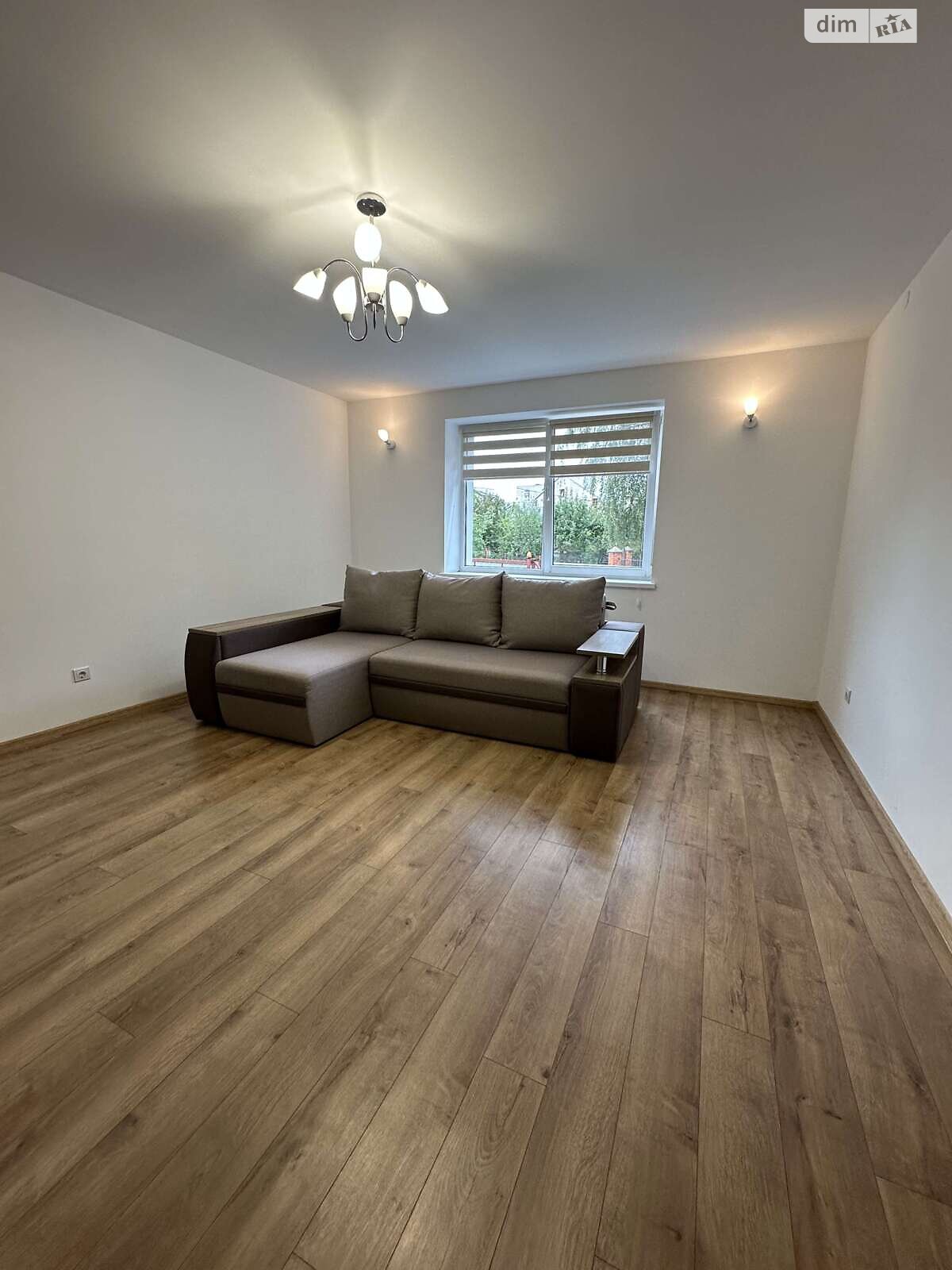 трехэтажная часть дома, 74 кв. м, кирпич. Сдается помесячно в Львове, в районе Скниловок фото 1 трехэтажная часть дома, 74 кв. м, кирпич. Сдается помесячно в Львове, в районе Скниловок фото 1