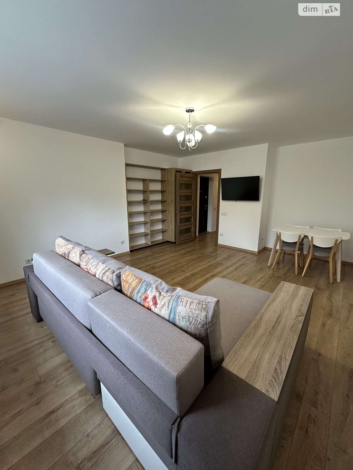 трехэтажная часть дома, 74 кв. м, кирпич. Сдается помесячно в Львове, в районе Скниловок фото 1 трехэтажная часть дома, 74 кв. м, кирпич. Сдается помесячно в Львове, в районе Скниловок фото 1