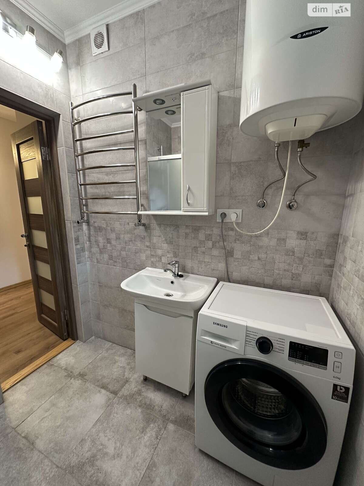 трехэтажная часть дома, 74 кв. м, кирпич. Сдается помесячно в Львове, в районе Скниловок фото 1 трехэтажная часть дома, 74 кв. м, кирпич. Сдается помесячно в Львове, в районе Скниловок фото 1