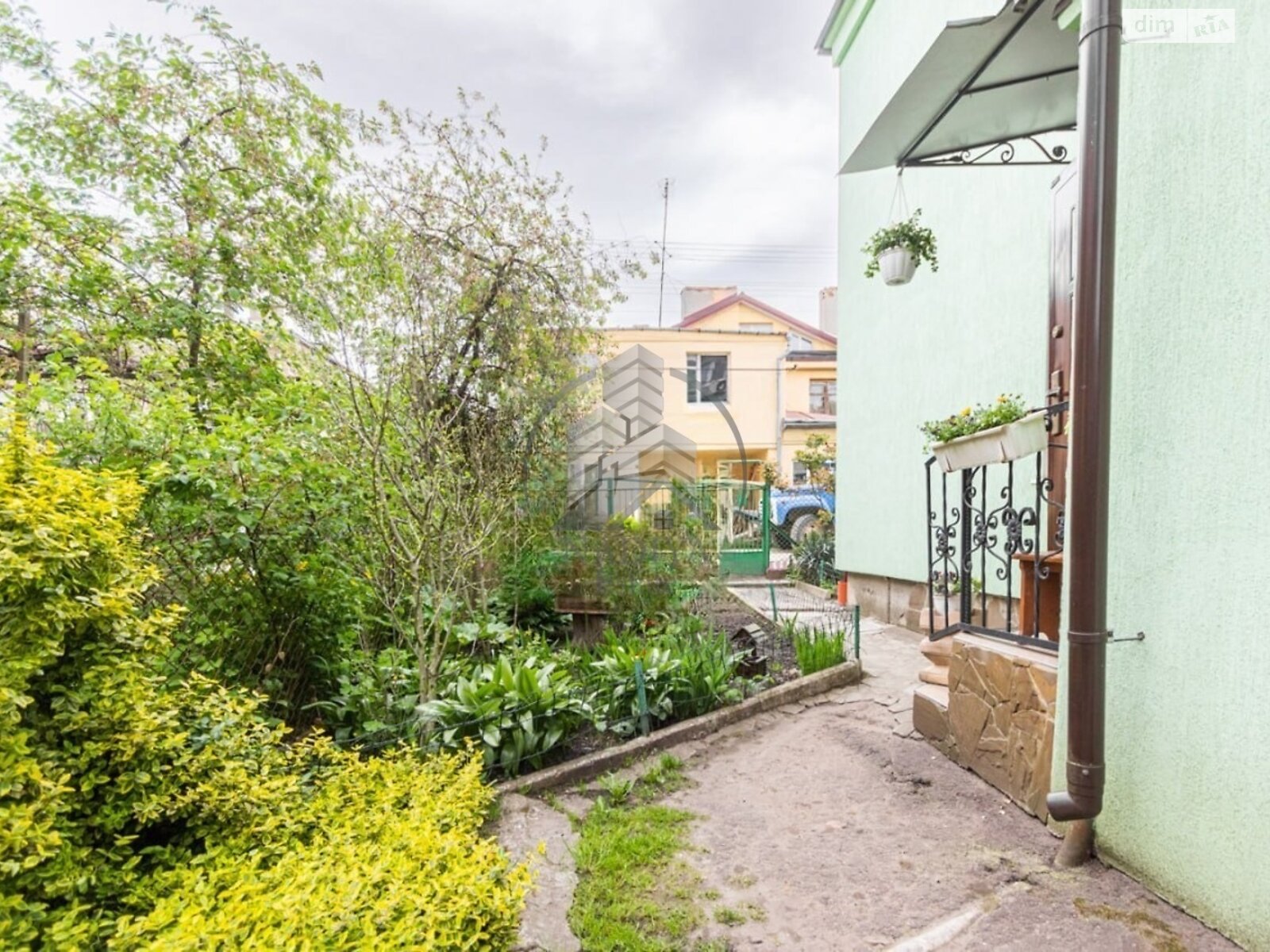 двухэтажная часть дома, 106.1 кв. м, цегла. Сдается помесячно в Львове, в районе Зализнычный фото 1 двухэтажная часть дома, 106.1 кв. м, цегла. Сдается помесячно в Львове, в районе Зализнычный фото 1