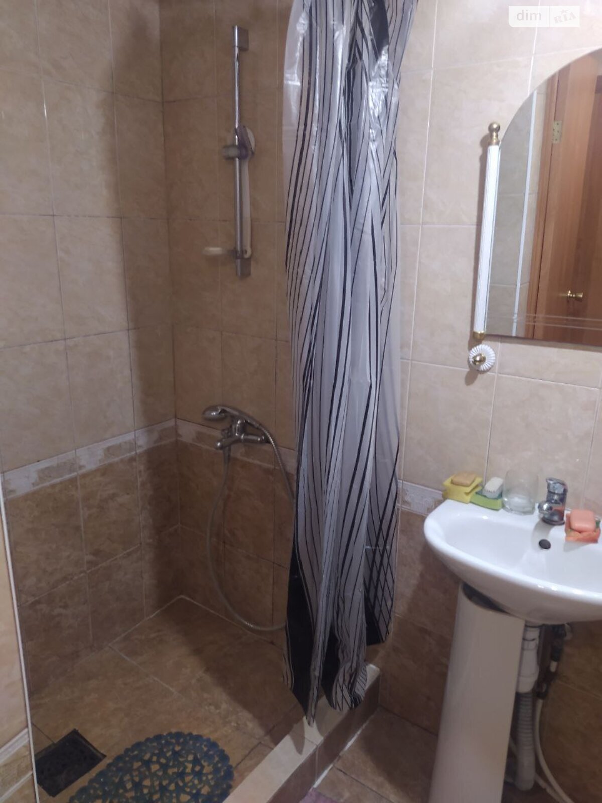 двоповерхова частина будинку, 150 кв. м, цегла. Здається помісячно в Лютіжі фото 1 двоповерхова частина будинку, 150 кв. м, цегла. Здається помісячно в Лютіжі фото 1