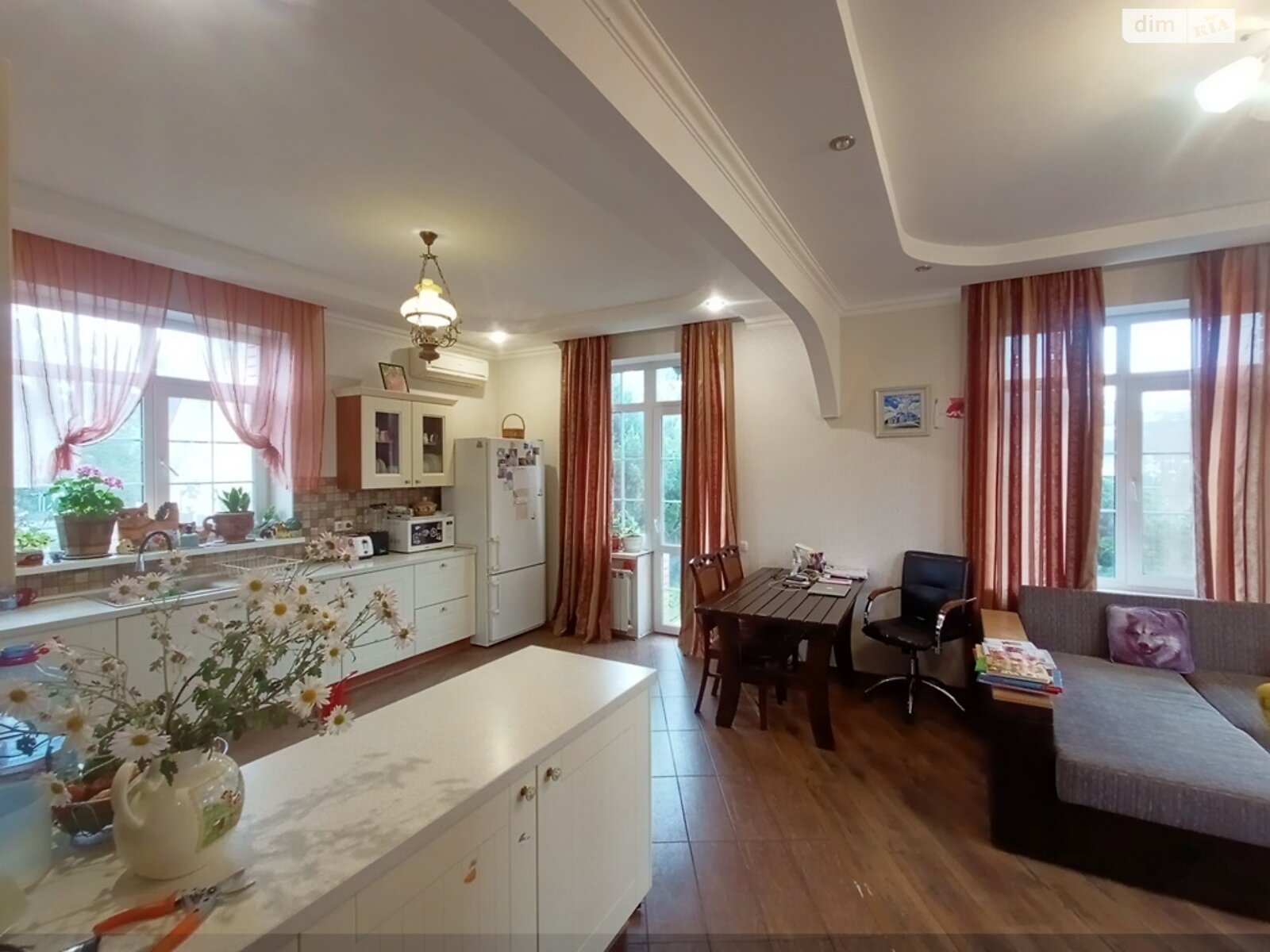 двухэтажная часть дома, 165 кв. м, кирпич. Сдается помесячно в Мархалевке фото 1