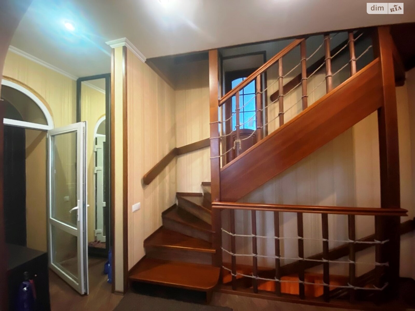 двухэтажная часть дома, 165 кв. м, кирпич. Сдается помесячно в Мархалевке фото 1