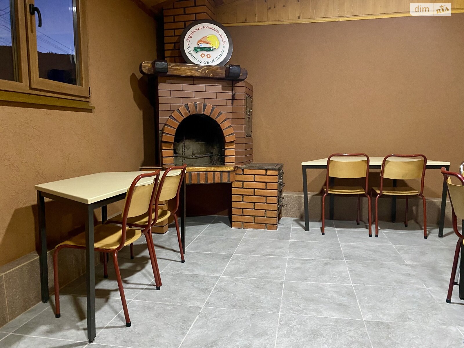 двухэтажная часть дома, 250 кв. м, кирпич. Сдается помесячно в Межгорье фото 1 двухэтажная часть дома, 250 кв. м, кирпич. Сдается помесячно в Межгорье фото 1