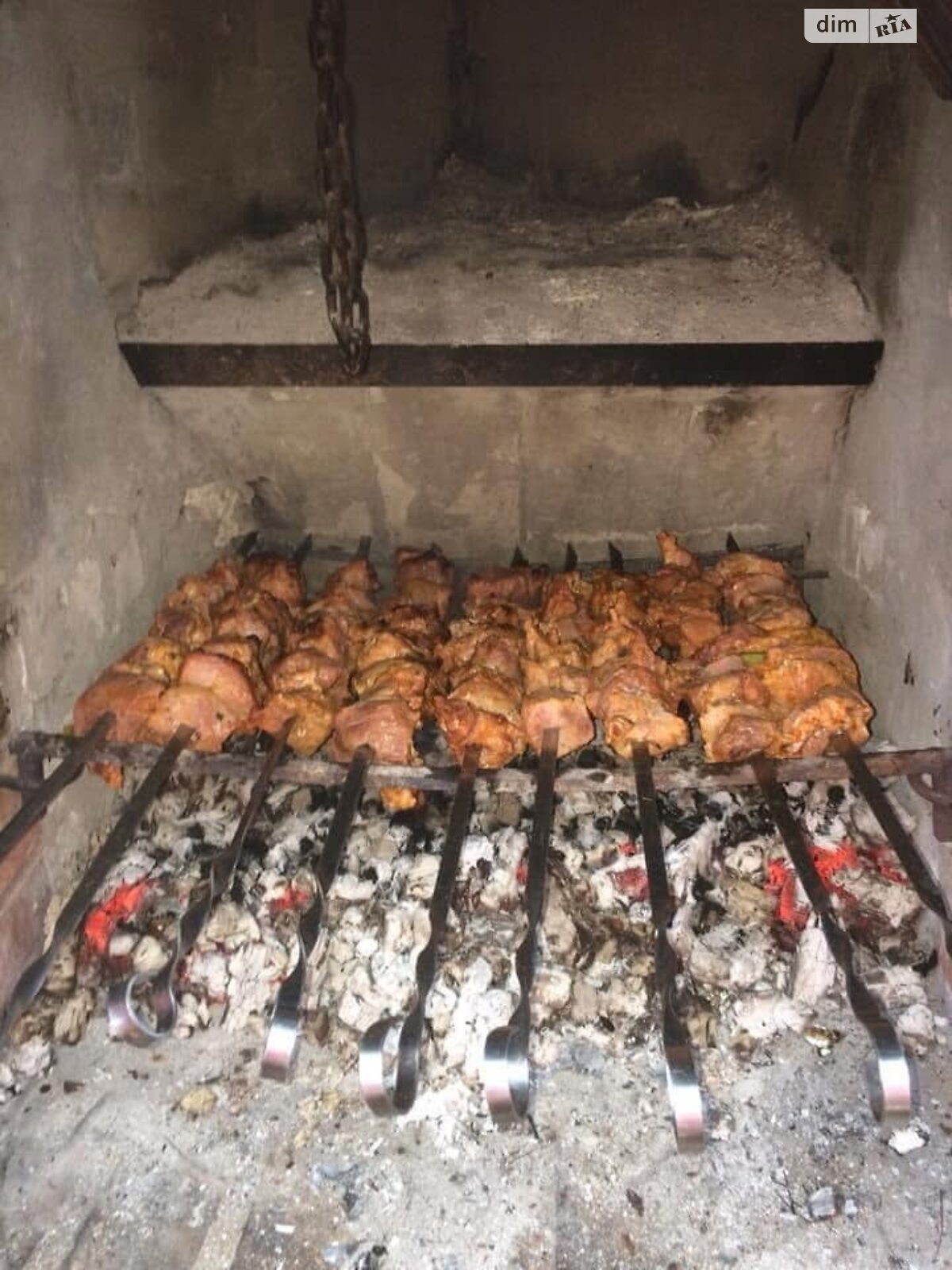 двухэтажная часть дома, 250 кв. м, кирпич. Сдается помесячно в Межгорье фото 1 двухэтажная часть дома, 250 кв. м, кирпич. Сдается помесячно в Межгорье фото 1