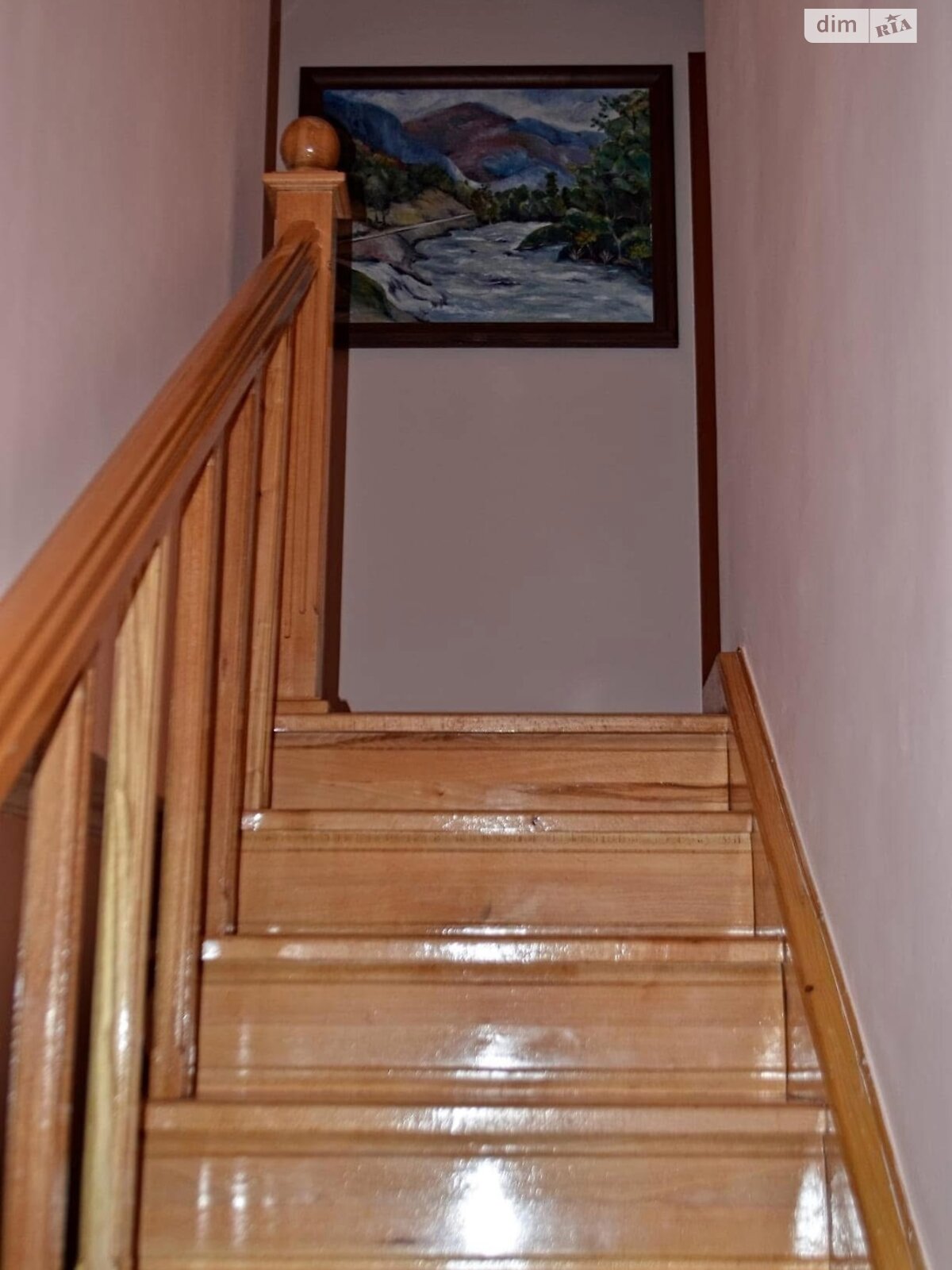 двухэтажная часть дома, 250 кв. м, кирпич. Сдается помесячно в Межгорье фото 1 двухэтажная часть дома, 250 кв. м, кирпич. Сдается помесячно в Межгорье фото 1