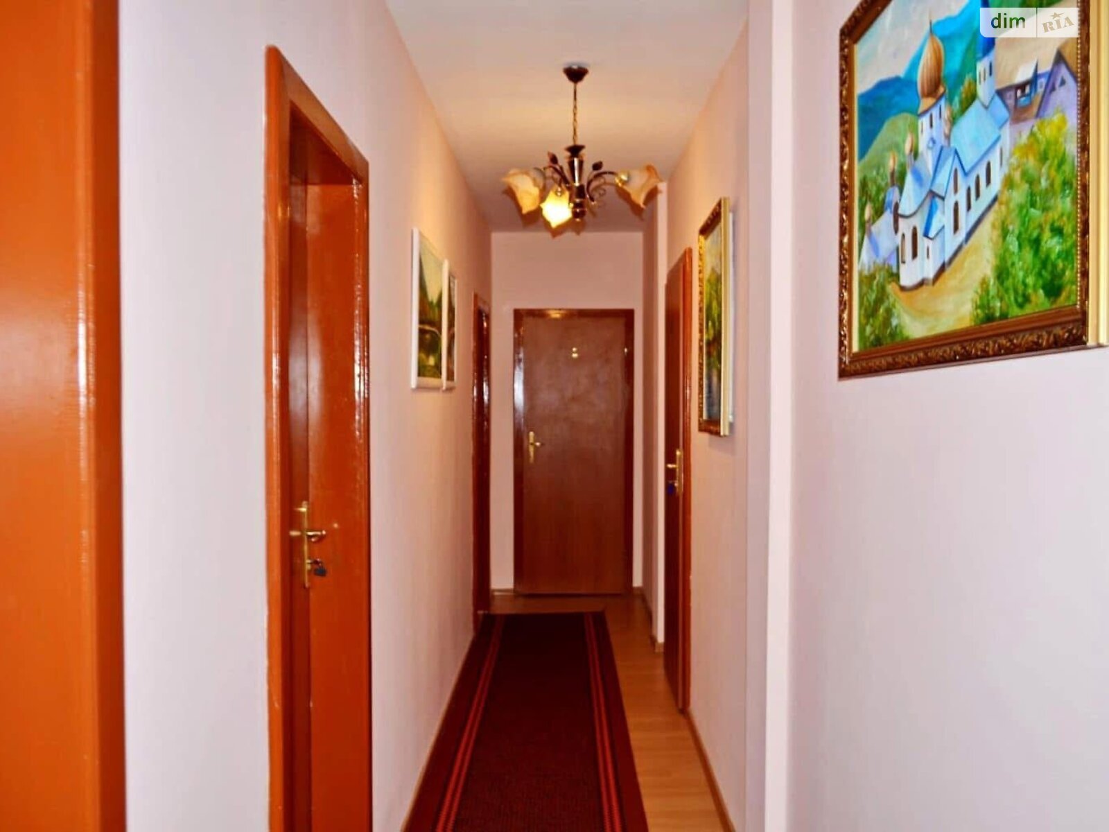 двухэтажная часть дома, 250 кв. м, кирпич. Сдается помесячно в Межгорье фото 1 двухэтажная часть дома, 250 кв. м, кирпич. Сдается помесячно в Межгорье фото 1