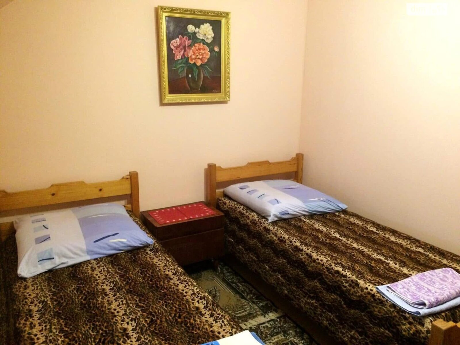 двухэтажная часть дома, 250 кв. м, кирпич. Сдается помесячно в Межгорье фото 1 двухэтажная часть дома, 250 кв. м, кирпич. Сдается помесячно в Межгорье фото 1