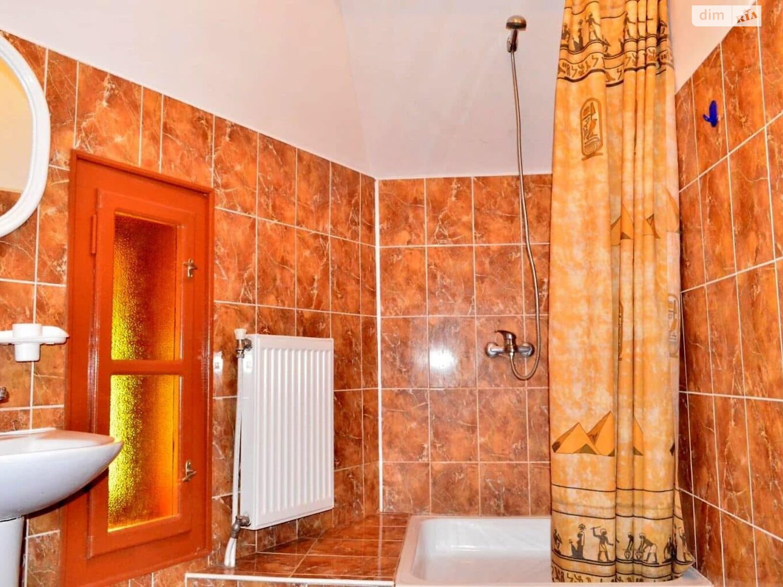 двухэтажная часть дома, 250 кв. м, кирпич. Сдается помесячно в Межгорье фото 1 двухэтажная часть дома, 250 кв. м, кирпич. Сдается помесячно в Межгорье фото 1