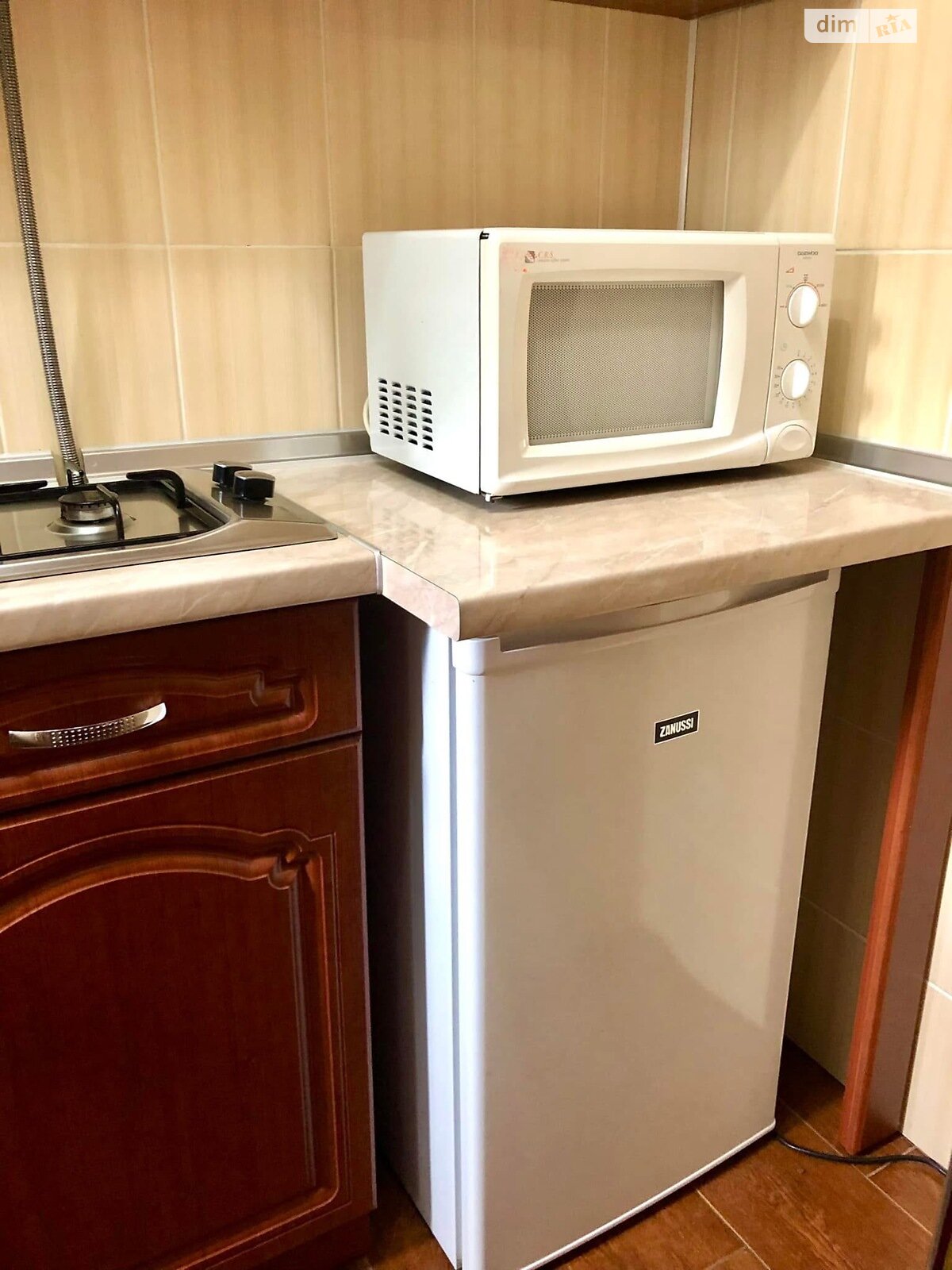 двухэтажная часть дома, 250 кв. м, кирпич. Сдается помесячно в Межгорье фото 1 двухэтажная часть дома, 250 кв. м, кирпич. Сдается помесячно в Межгорье фото 1