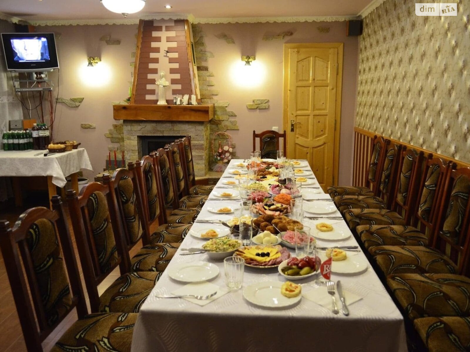 двухэтажная часть дома, 250 кв. м, кирпич. Сдается помесячно в Межгорье фото 1 двухэтажная часть дома, 250 кв. м, кирпич. Сдается помесячно в Межгорье фото 1