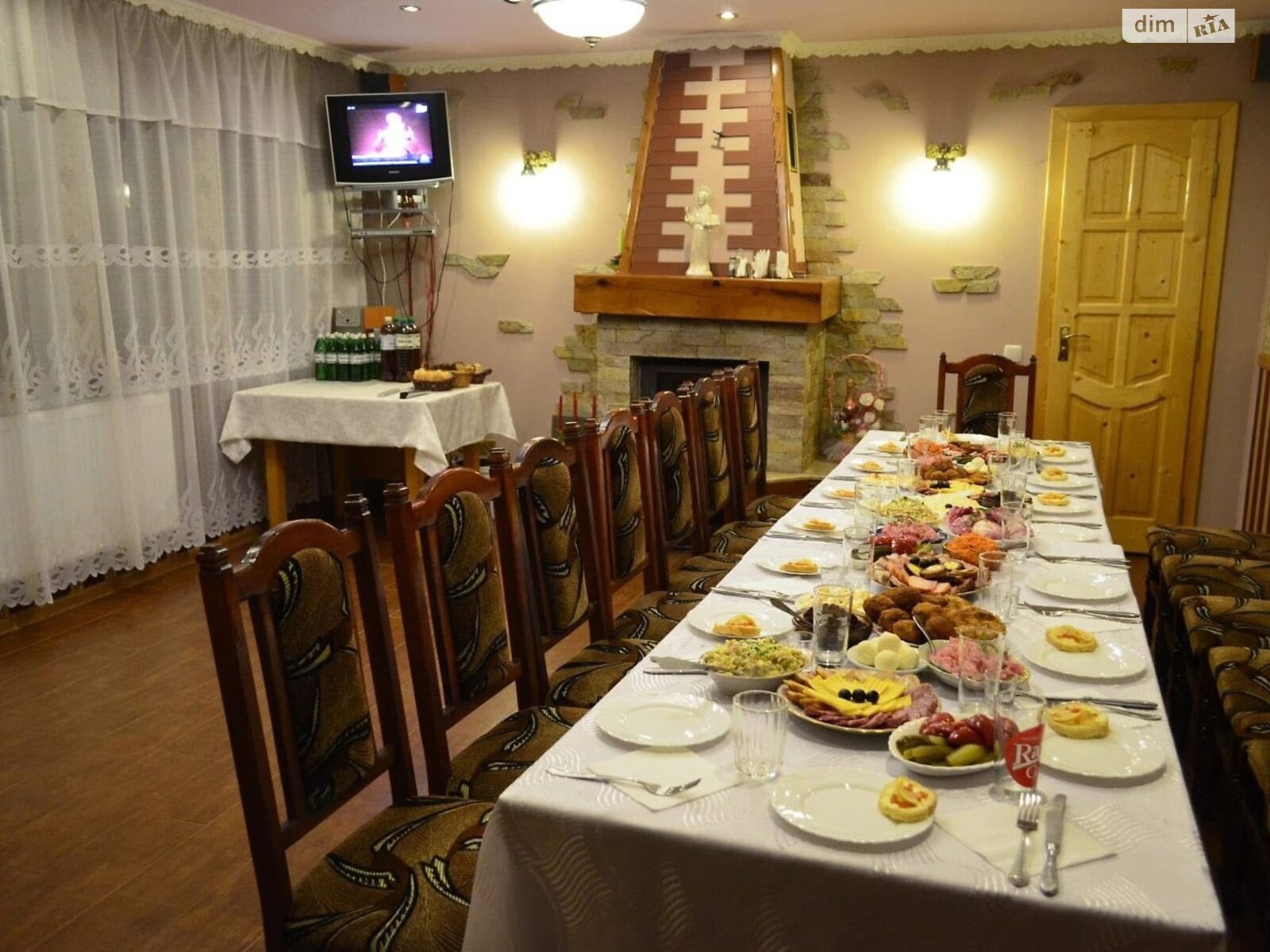 двухэтажная часть дома, 250 кв. м, кирпич. Сдается помесячно в Межгорье фото 1 двухэтажная часть дома, 250 кв. м, кирпич. Сдается помесячно в Межгорье фото 1