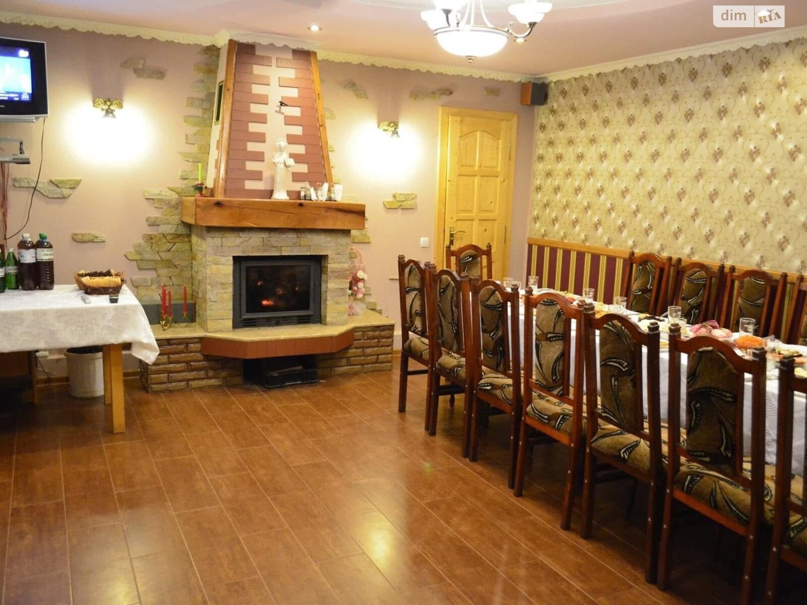 двухэтажная часть дома, 250 кв. м, кирпич. Сдается помесячно в Межгорье фото 1 двухэтажная часть дома, 250 кв. м, кирпич. Сдается помесячно в Межгорье фото 1