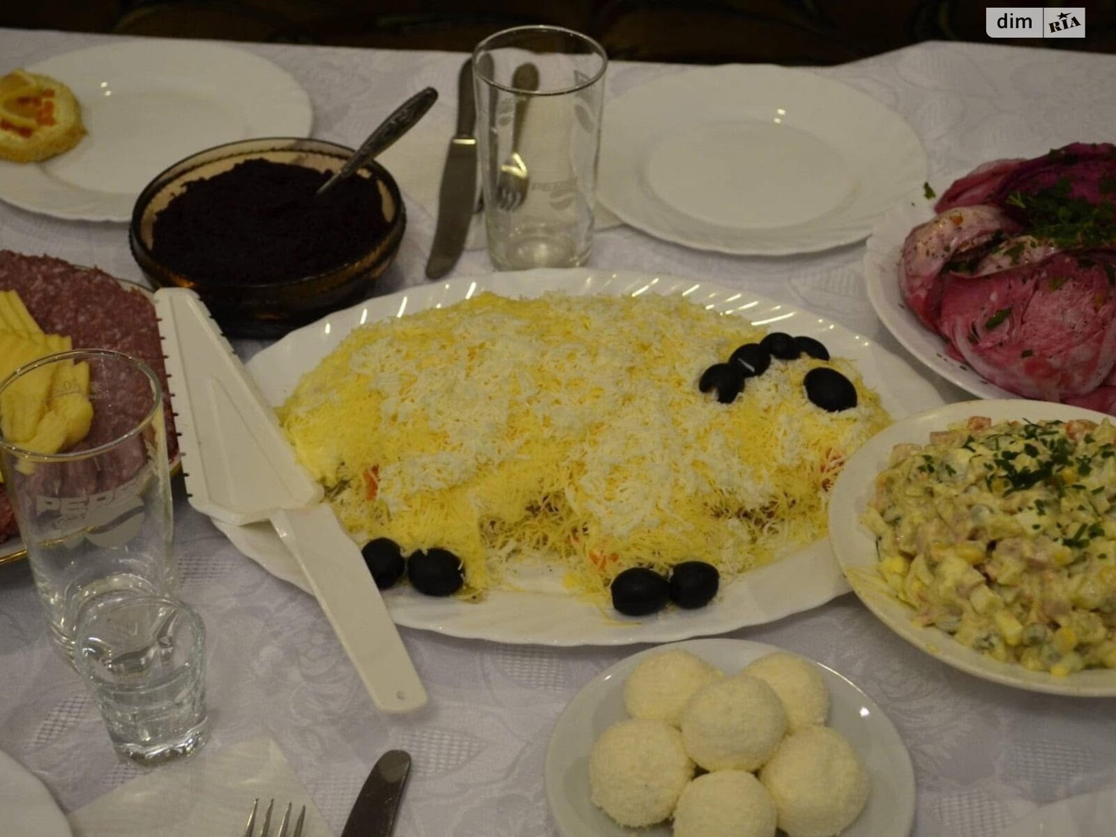 двухэтажная часть дома, 250 кв. м, кирпич. Сдается помесячно в Межгорье фото 1 двухэтажная часть дома, 250 кв. м, кирпич. Сдается помесячно в Межгорье фото 1