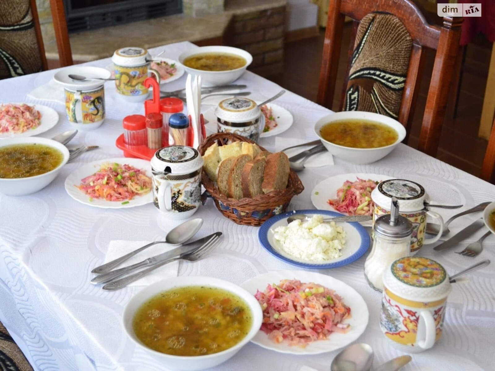 двухэтажная часть дома, 250 кв. м, кирпич. Сдается помесячно в Межгорье фото 1 двухэтажная часть дома, 250 кв. м, кирпич. Сдается помесячно в Межгорье фото 1