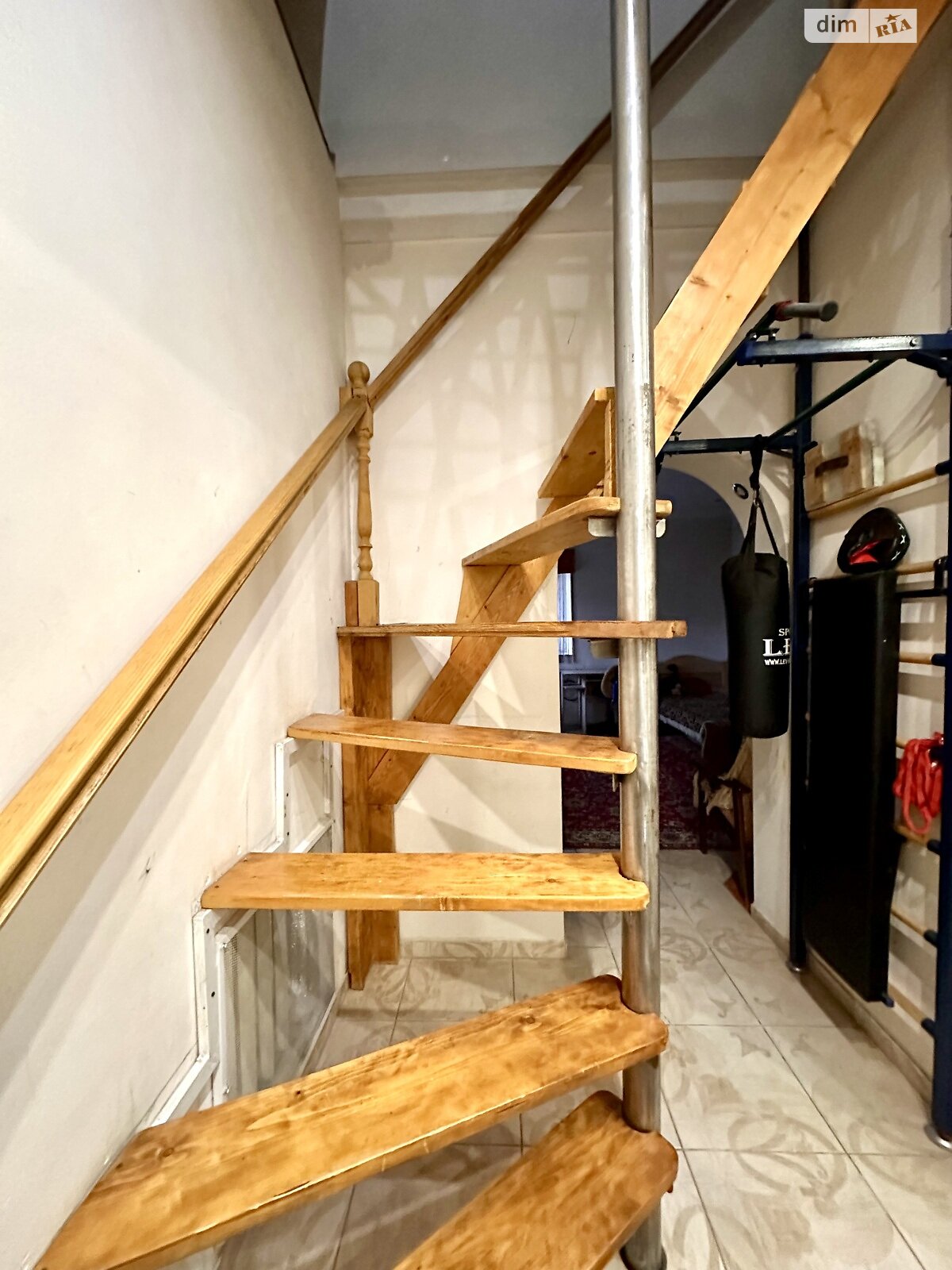 двухэтажная часть дома, 137 кв. м, кирпич. Сдается помесячно в Николаеве, в районе Центральный фото 1