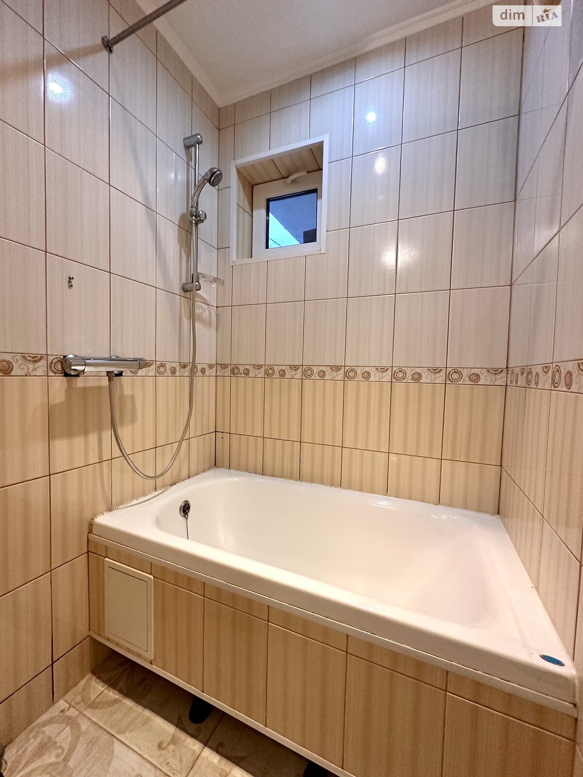 двухэтажная часть дома, 137 кв. м, кирпич. Сдается помесячно в Николаеве, в районе Центральный фото 1