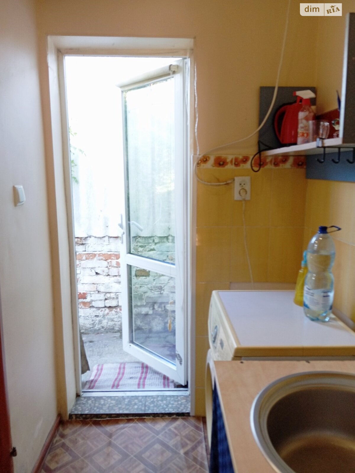 одноэтажная часть дома, 32 кв. м, кирпич. Сдается помесячно в Николаеве, в районе Заводской фото 1 одноэтажная часть дома, 32 кв. м, кирпич. Сдается помесячно в Николаеве, в районе Заводской фото 1