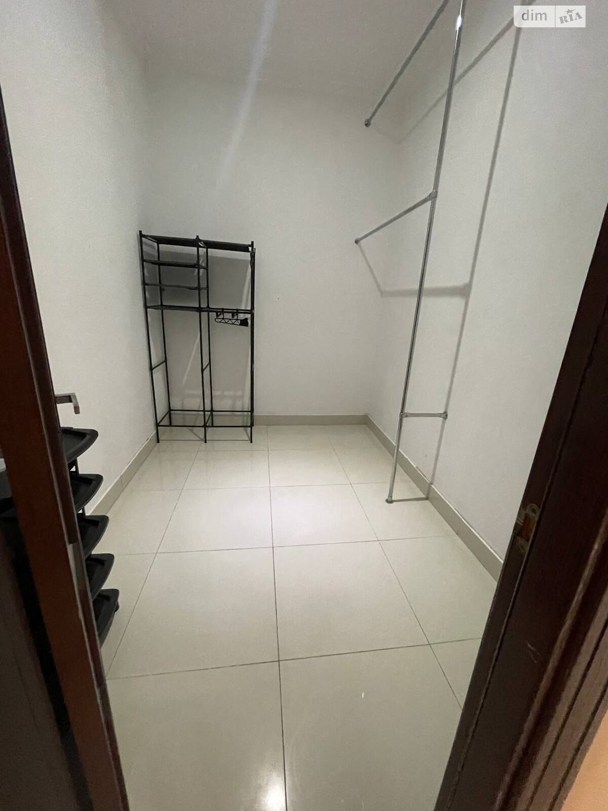 триповерхова частина будинку, 82 кв. м, цегла. Здається помісячно в Одесі, в районі Великий Фонтан фото 1 трипроверхова частина будинку, 82 кв. м, цегла. Здається помісячно в Одесі, в районі Великий Фонтан фото 1