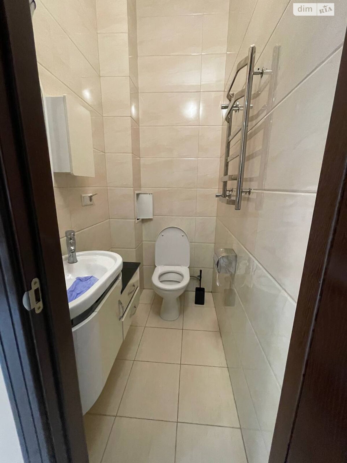 триповерхова частина будинку, 82 кв. м, цегла. Здається помісячно в Одесі, в районі Великий Фонтан фото 1 трипроверхова частина будинку, 82 кв. м, цегла. Здається помісячно в Одесі, в районі Великий Фонтан фото 1