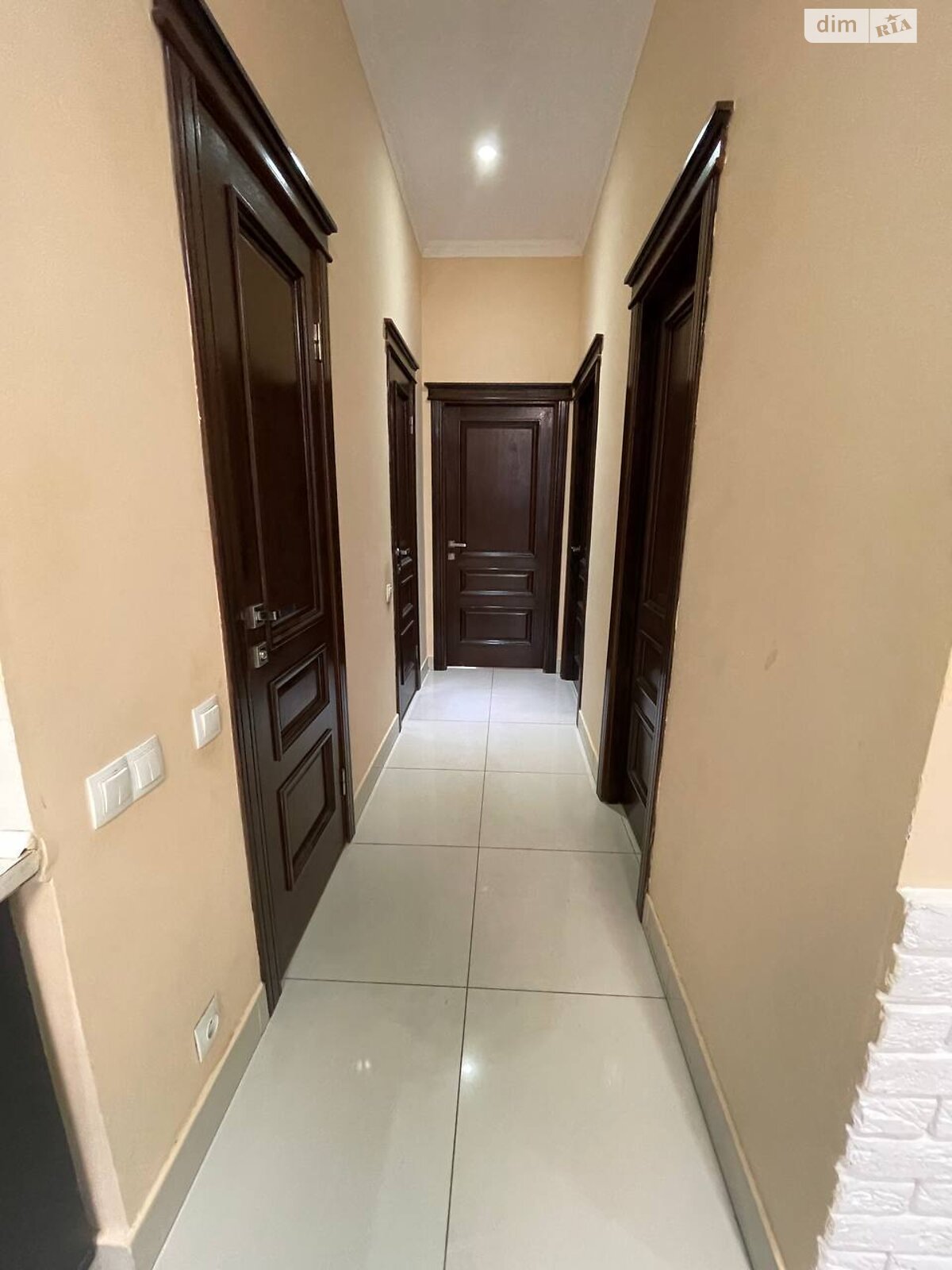 триповерхова частина будинку, 82 кв. м, цегла. Здається помісячно в Одесі, в районі Великий Фонтан фото 1 трипроверхова частина будинку, 82 кв. м, цегла. Здається помісячно в Одесі, в районі Великий Фонтан фото 1