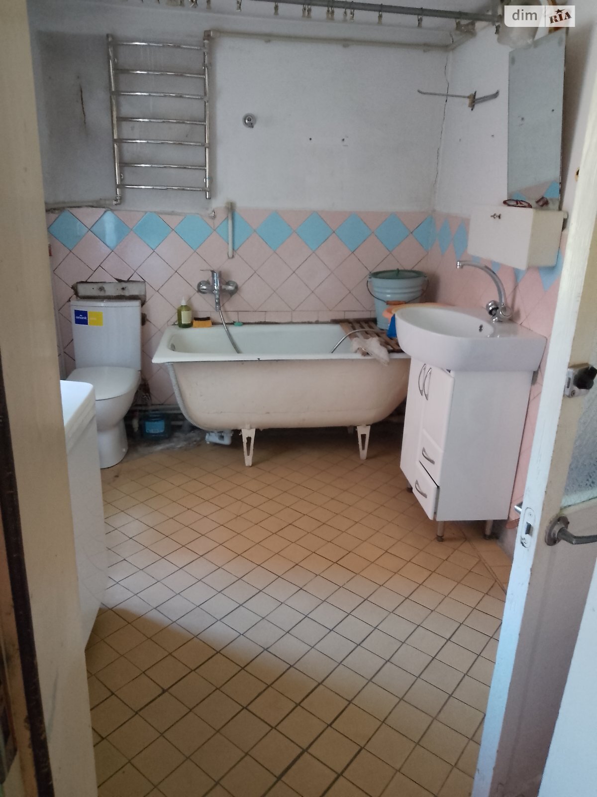 одноэтажная часть дома, 33 кв. м, кирпич. Сдается помесячно в Одессе, в районе Большой Фонтан фото 1 одноэтажная часть дома, 33 кв. м, кирпич. Сдается помесячно в Одессе, в районе Большой Фонтан фото 1