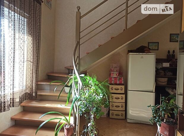 двухэтажная часть дома, 100 кв. м, кирпич. Сдается помесячно в Одессе, в районе Червоный Хутор фото 1
