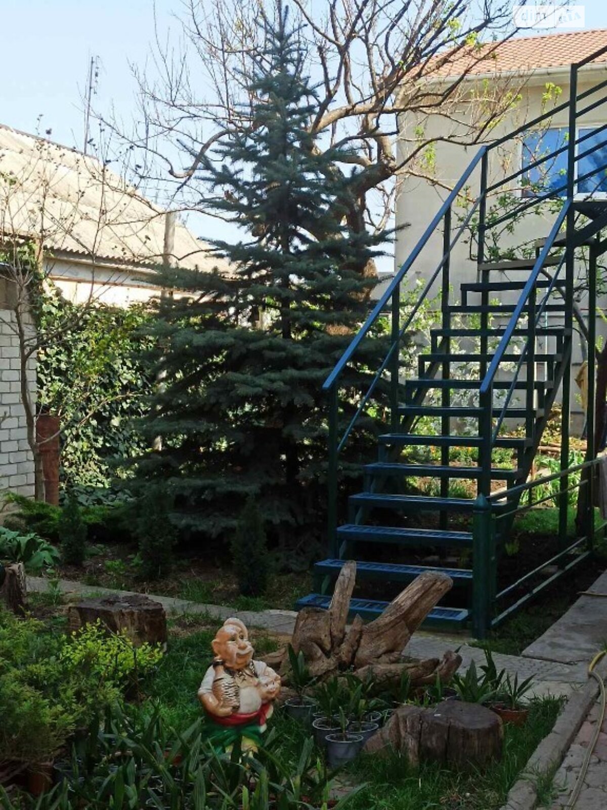 двухэтажная часть дома, 60 кв. м, кирпич. Сдается помесячно в Одессе, в районе Хаджибейский фото 1