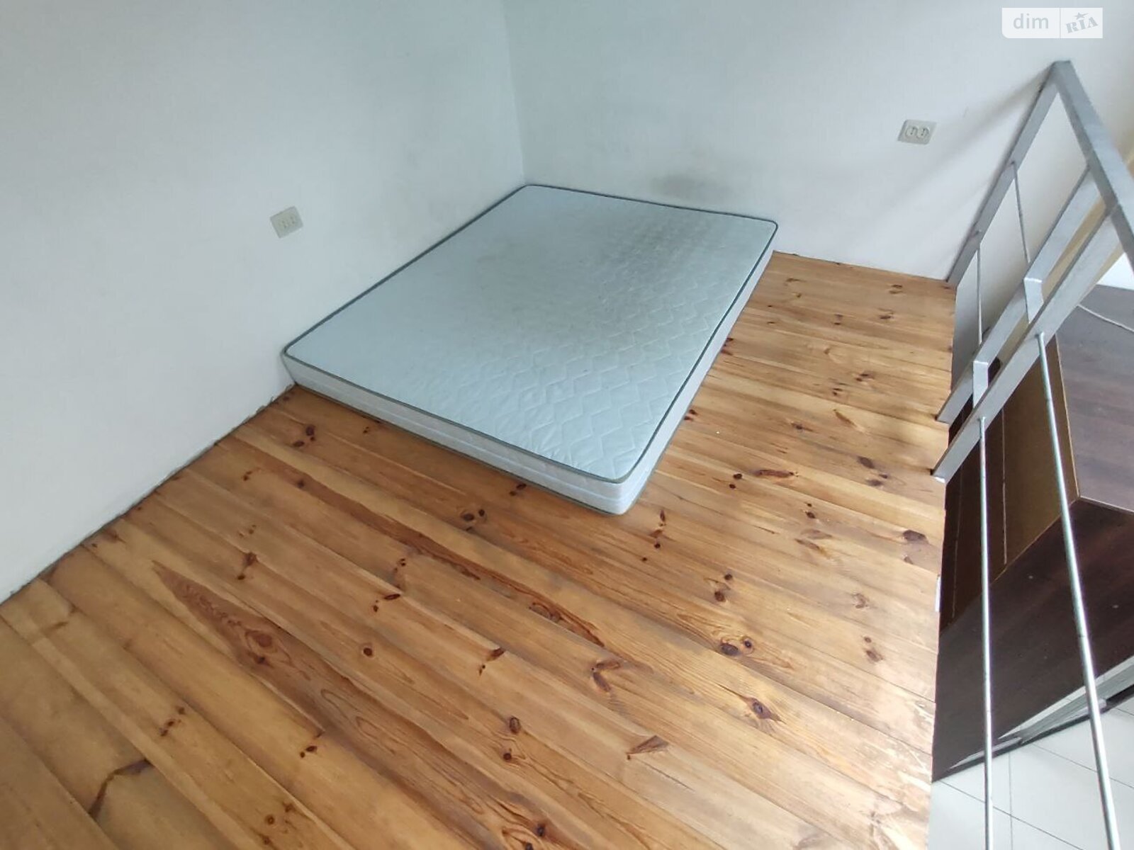 одноэтажная часть дома, 40 кв. м, кирпич. Сдается помесячно в Одессе, в районе Приморский фото 1