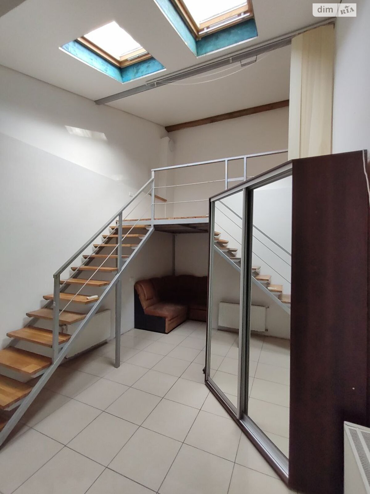 одноэтажная часть дома, 40 кв. м, кирпич. Сдается помесячно в Одессе, в районе Приморский фото 1