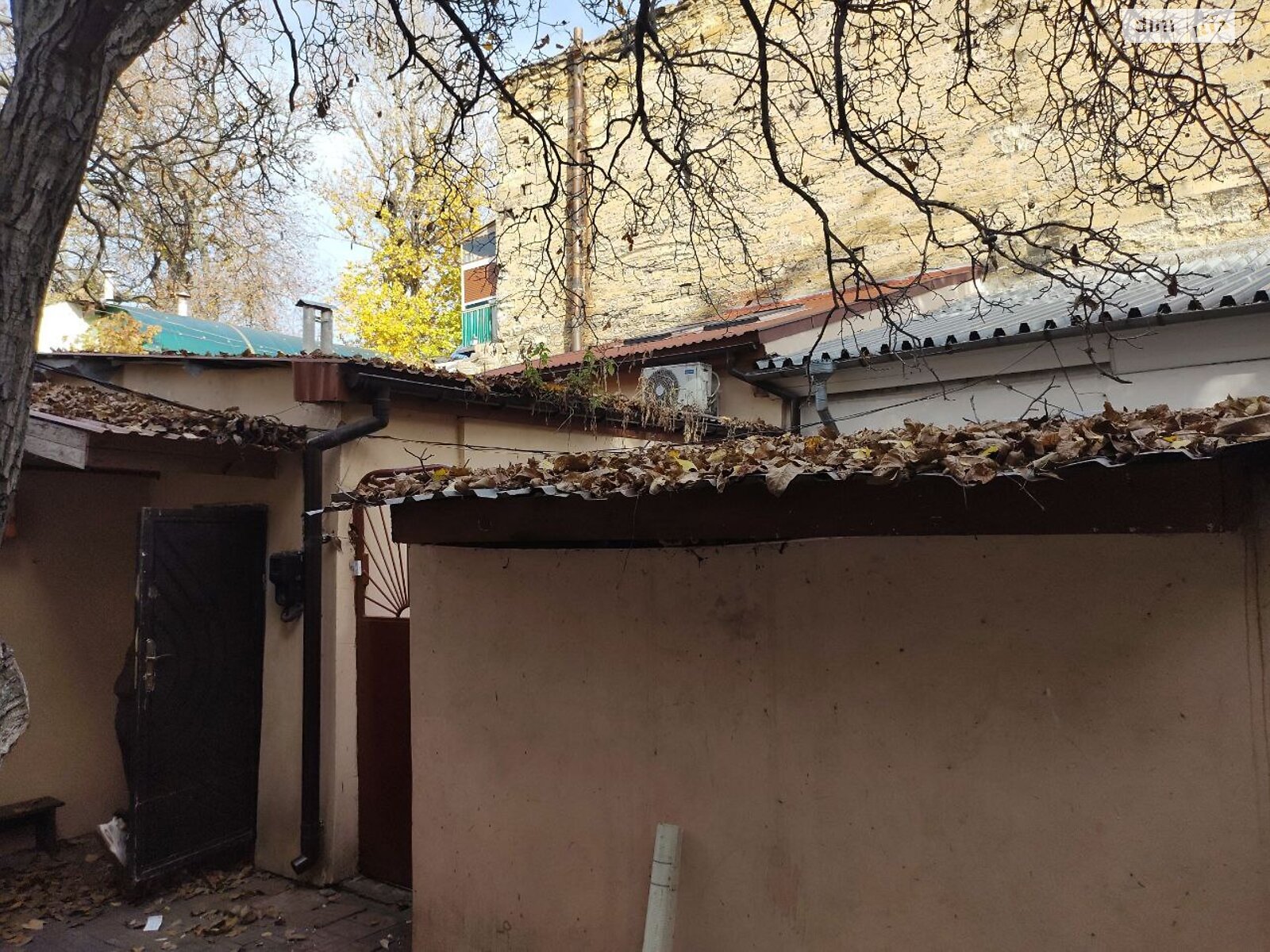 одноэтажная часть дома, 40 кв. м, кирпич. Сдается помесячно в Одессе, в районе Приморский фото 1