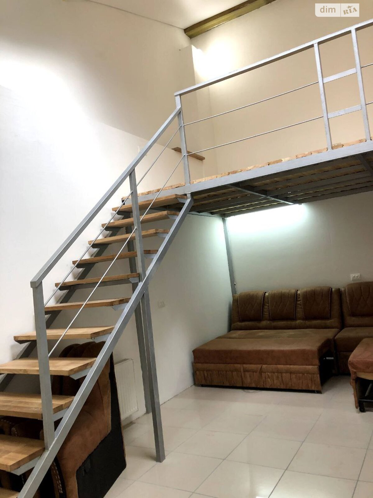 одноэтажная часть дома, 40 кв. м, кирпич. Сдается помесячно в Одессе, в районе Приморский фото 1