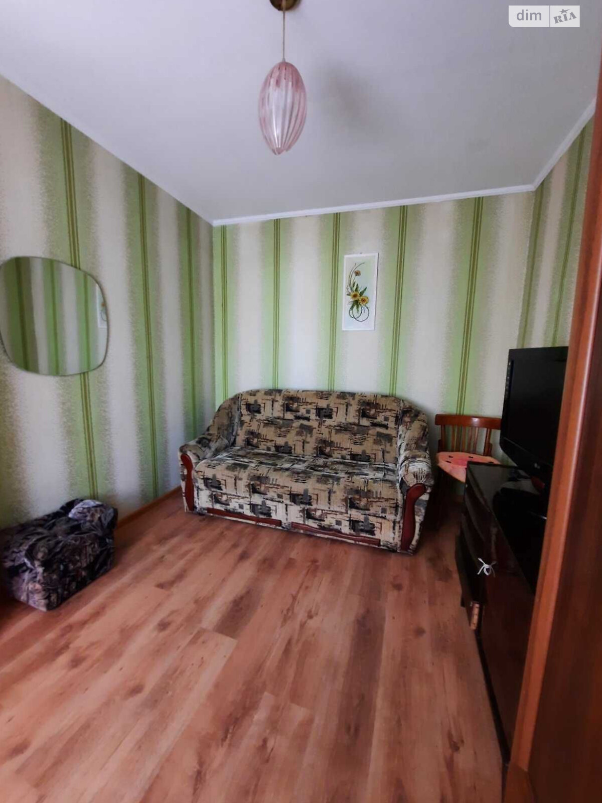 одноэтажная часть дома, 35 кв. м, кирпич. Сдается помесячно в Одессе, в районе Таирова фото 1 одноэтажная часть дома, 35 кв. м, кирпич. Сдается помесячно в Одессе, в районе Таирова фото 1