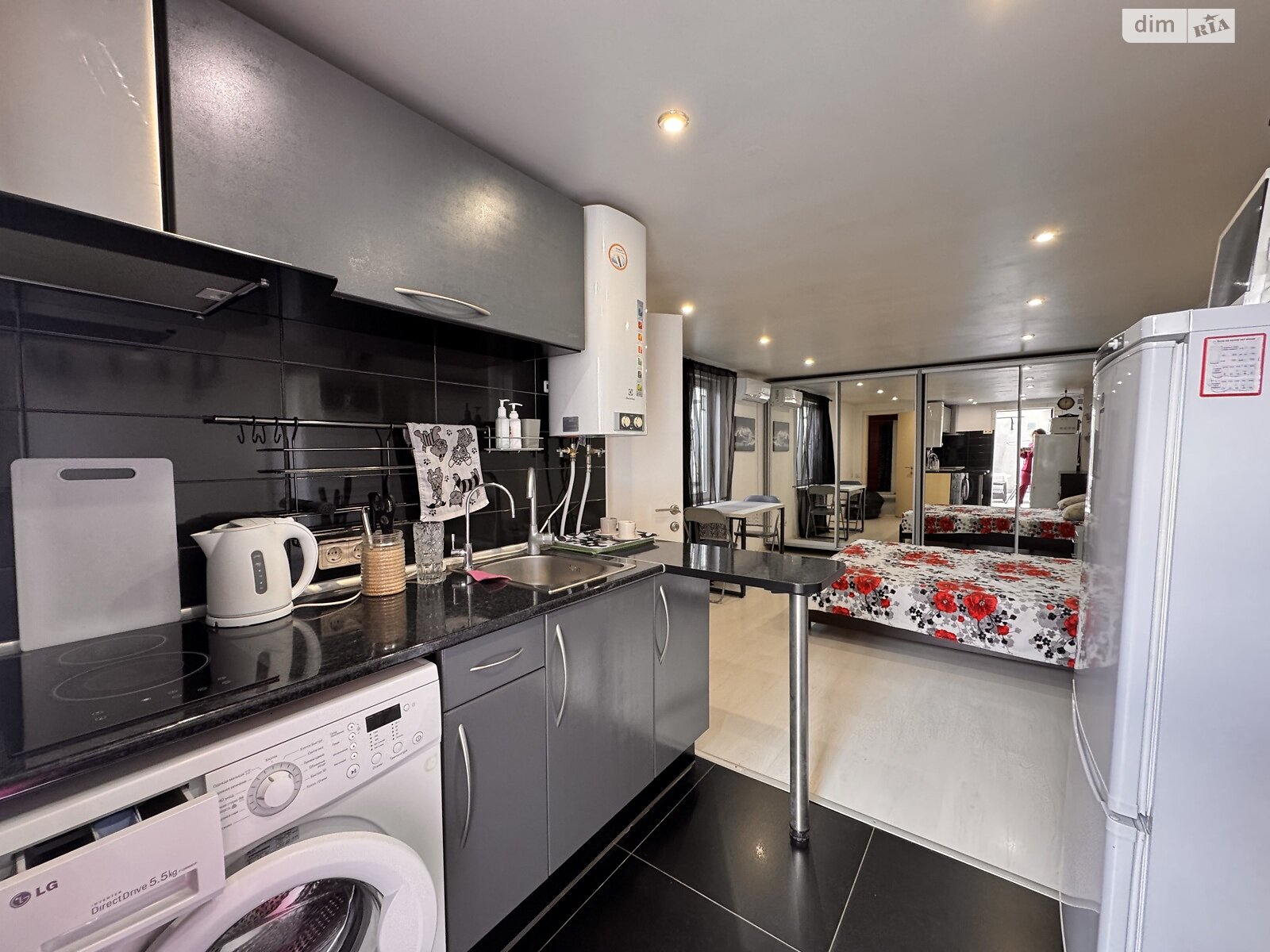 однопроверхова частина будинку, 28 кв. м, цегла. Здається помісячно в Одесі, в районі Вузівський фото 1