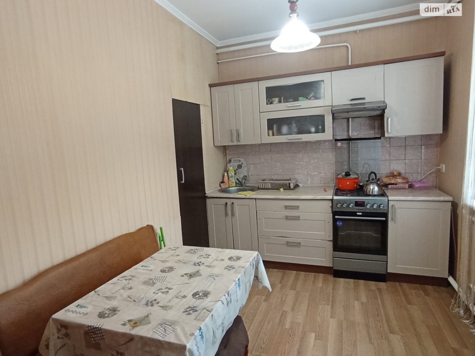 одноэтажная часть дома, 48 кв. м, кирпич. Сдается помесячно в Ровно, в районе Боярка фото 1 одноэтажная часть дома, 48 кв. м, кирпич. Сдается помесячно в Ровно, в районе Боярка фото 1